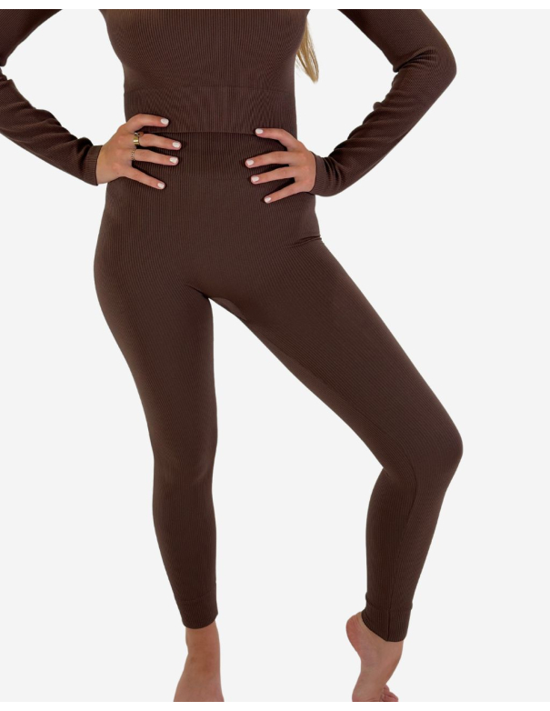 legging marron cotelé de face